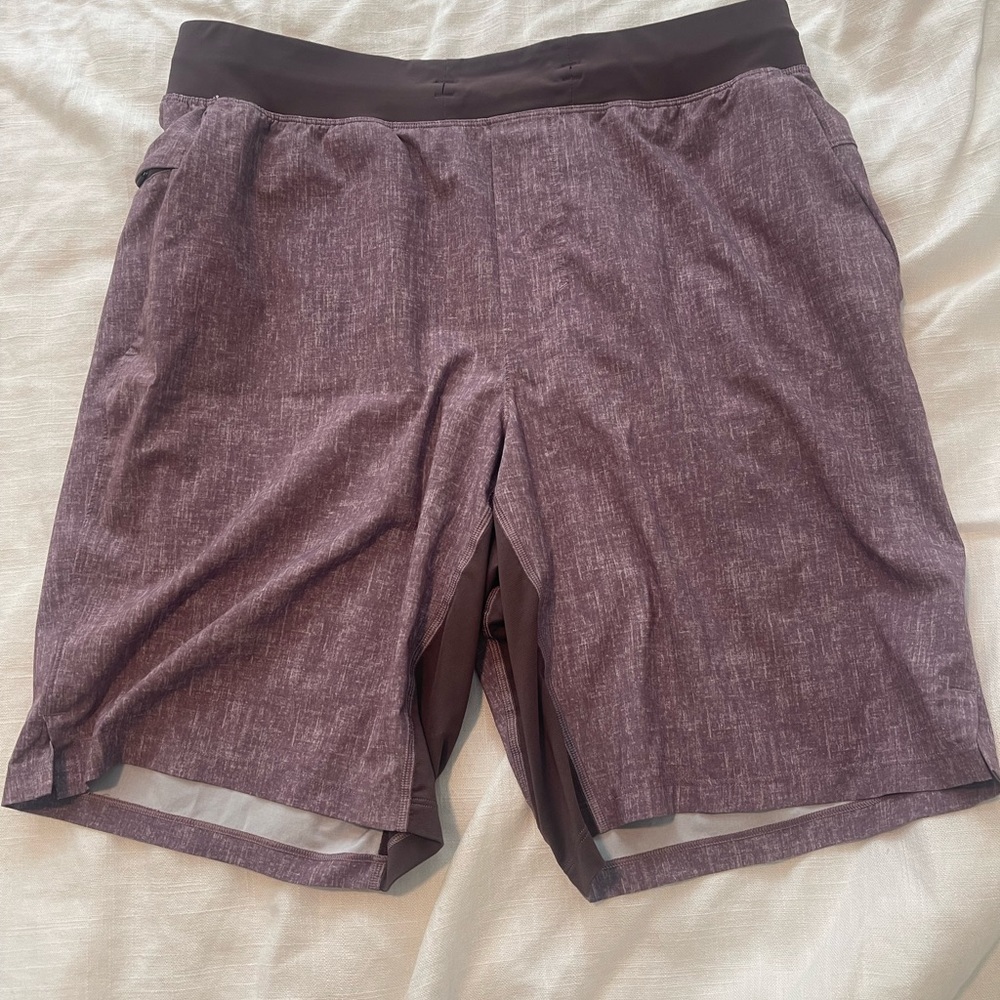 Lululemon shorts size L